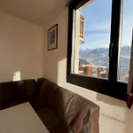 Apartment Joker's Manor By Alpstays