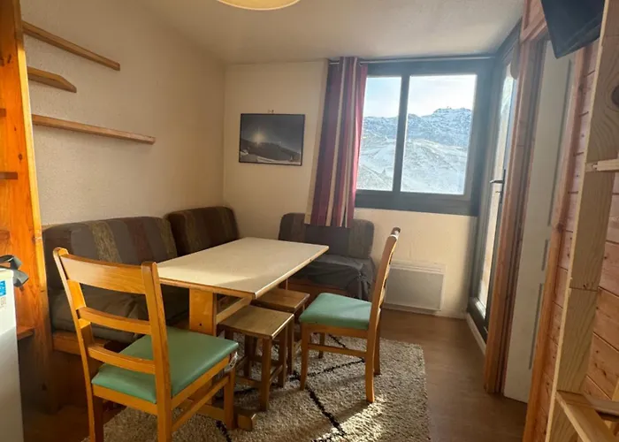 Joker's Manor By Alpstays *